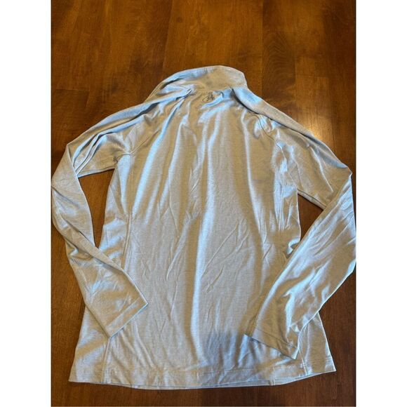 Womans Under Armour loose fit heatgear size medium - Picture 4 of 5